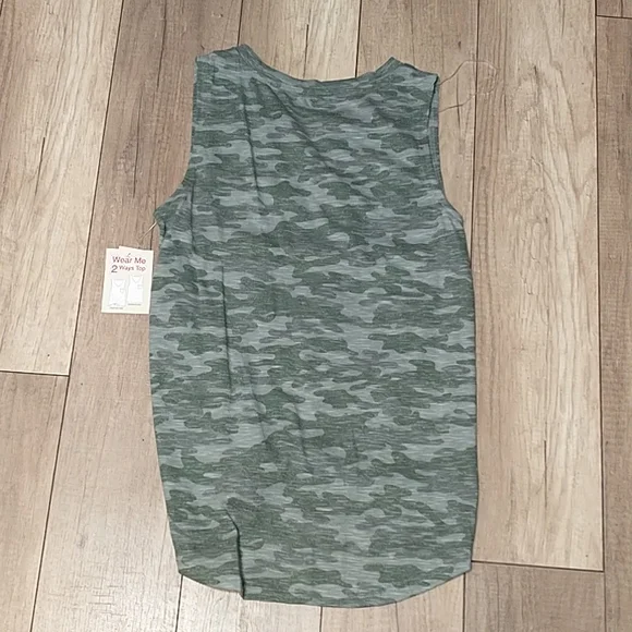 Bobbie Brooks Sz Medium Camo Tank Top - Picture 7 of 13